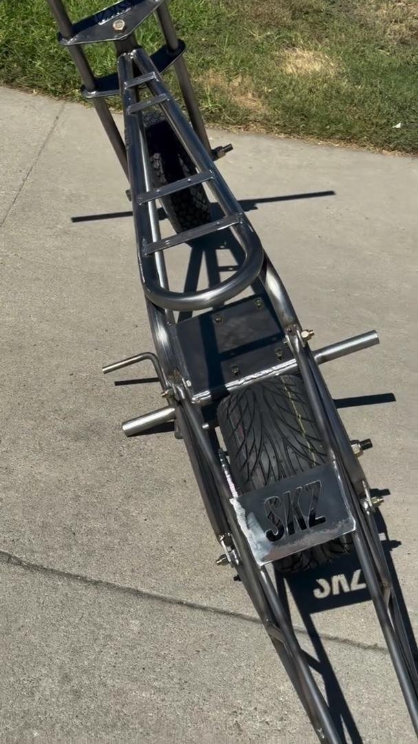 skz frame with wheelie bars and tires - Image 3